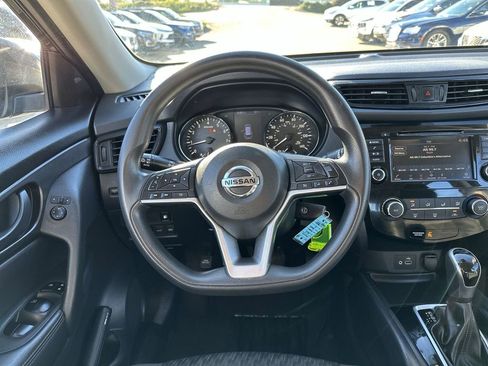 Used 2019 Nissan Rogue S image 14