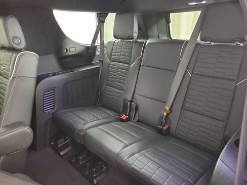 Used 2024 Cadillac Escalade ESV Sport Platinum AWD/4WD image 10