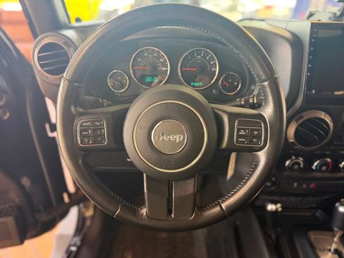 Used 2017 Jeep Wrangler Unlimited Sport AWD/4WD image 28