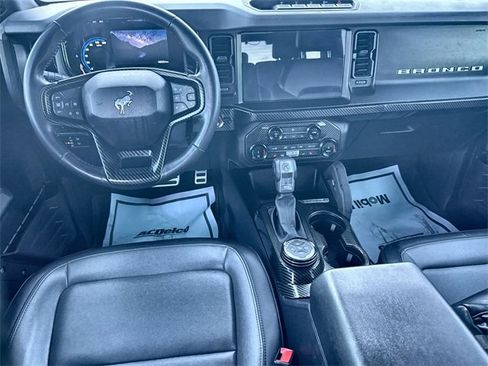 Used 2022 Ford Bronco Everglades image 18