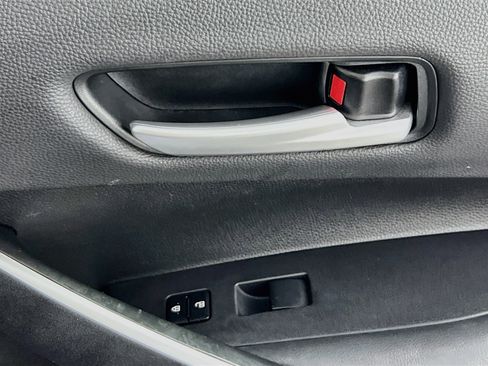 Used 2023 Toyota Corolla SE FWD image 32