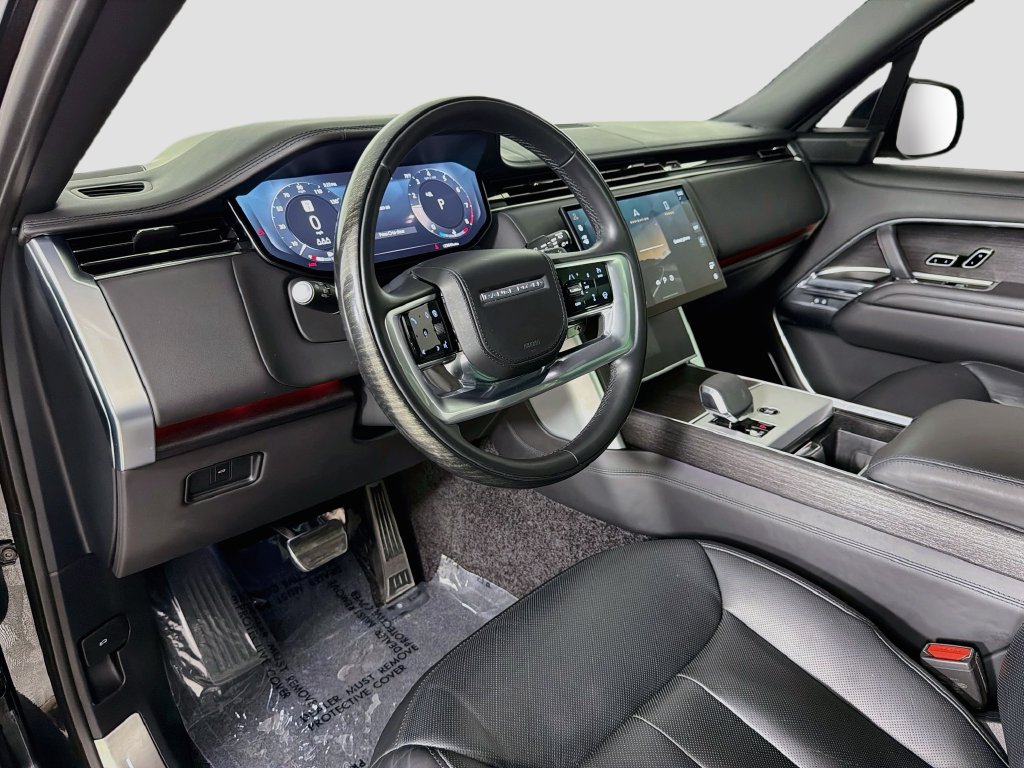 Certified 2025 Land Rover Range Rover Long Wheelbase Autobiography AWD/4WD image 9