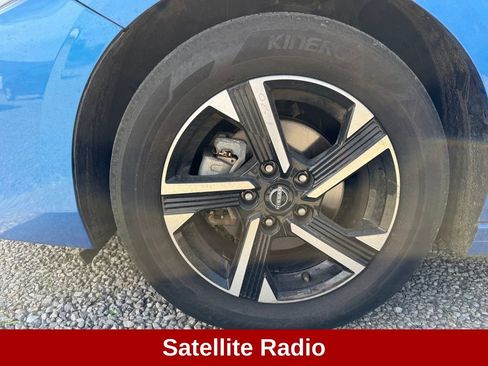 Used 2024 Nissan Sentra SV FWD image 11