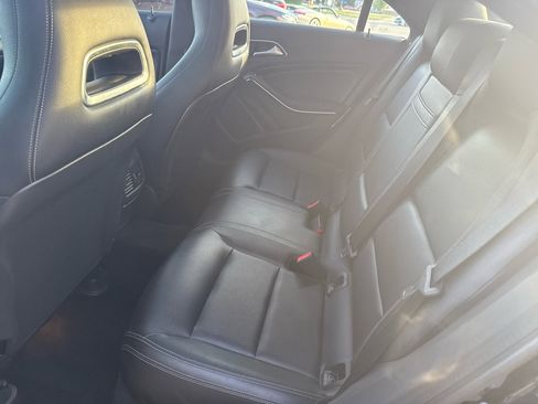 Used 2016 Mercedes-Benz CLA 250 image 21