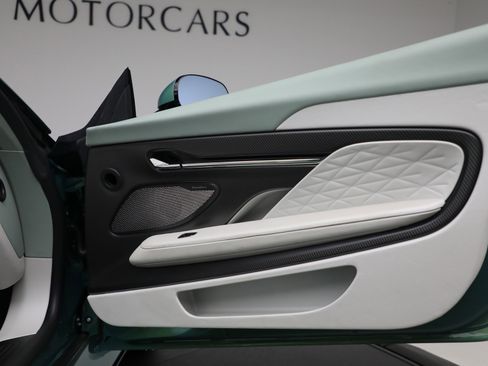 Used 2025 Aston Martin DB12 Convertible image 26