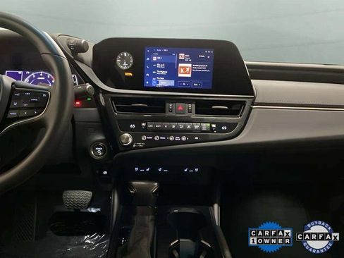 Used 2023 Lexus ES 300h w/ Premium Package image 12