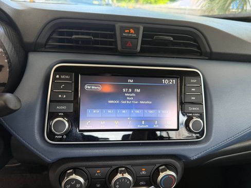 Used 2025 Nissan Versa SV FWD image 20