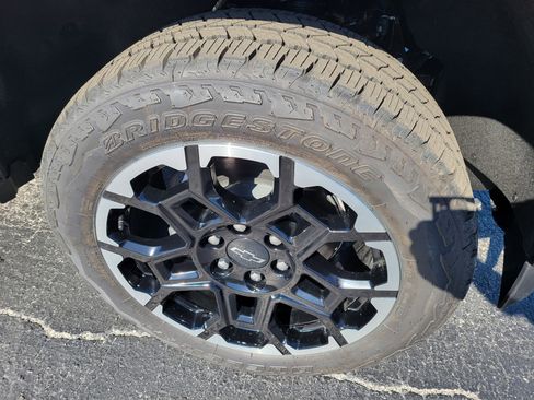 New 2026 Chevrolet Colorado Z71 w/ Technology Package AWD/4WD image 40