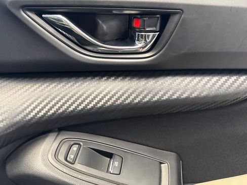 Used 2023 Subaru Ascent Premium w/ Convenience Package image 19