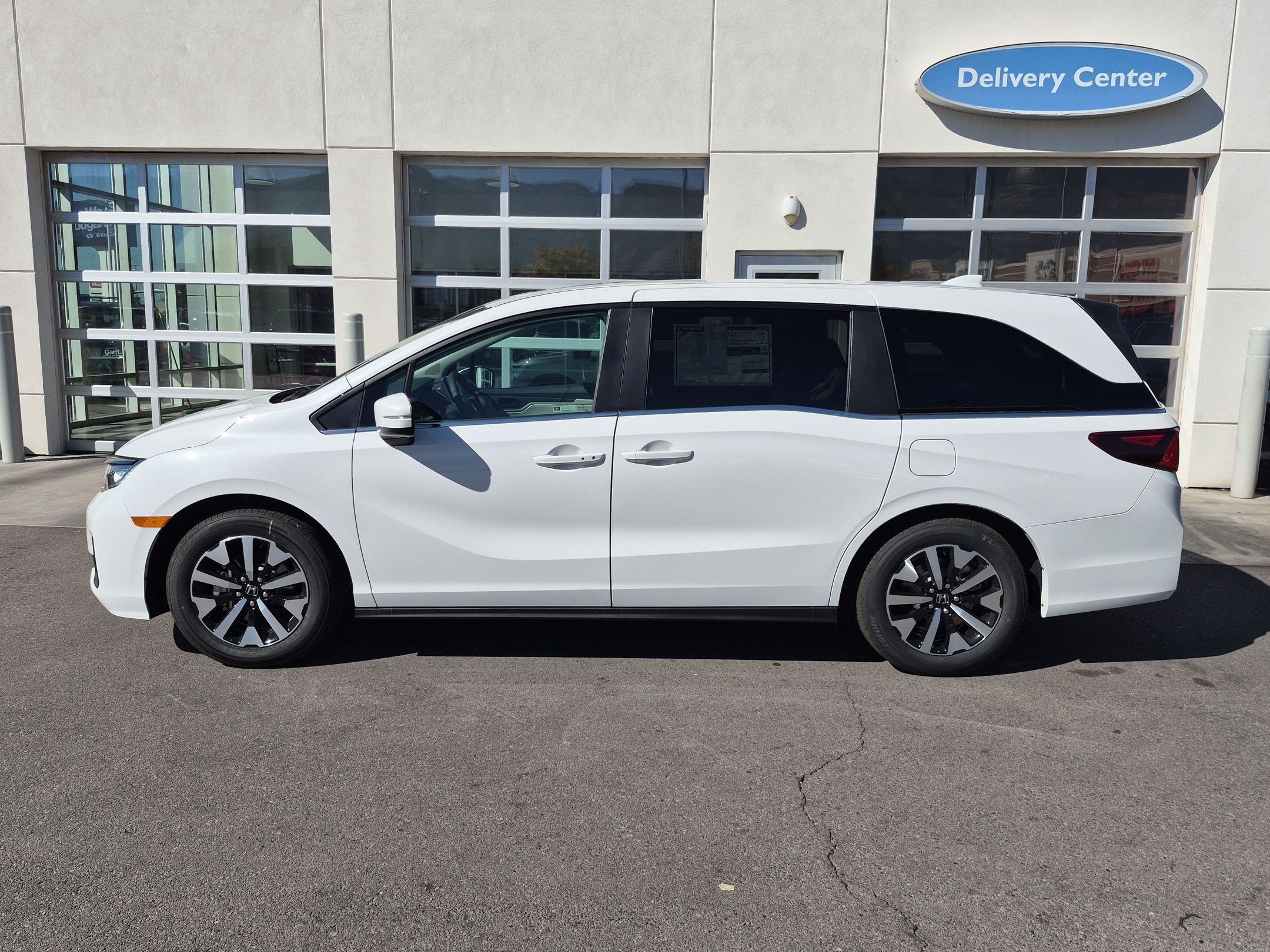 New 2027 Honda Odyssey EX-L image 8