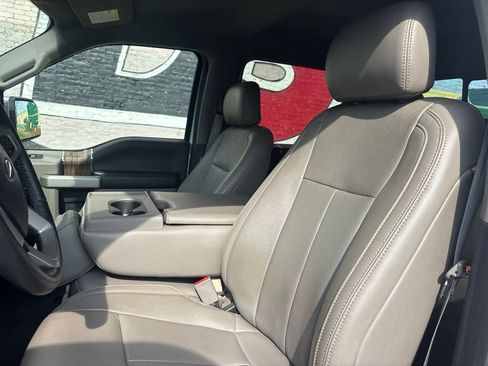 Used 2019 Ford F150 Lariat AWD/4WD image 11