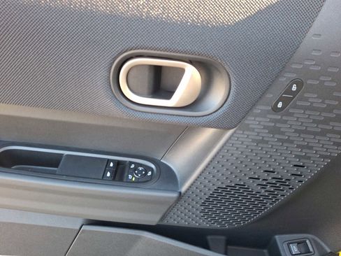 Used 2025 MINI Cooper S image 11