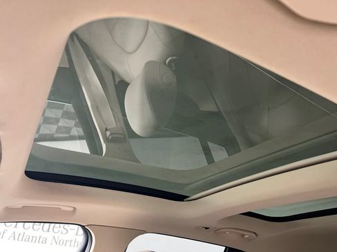 Used 2019 Mercedes-Benz GLC 300 image 6
