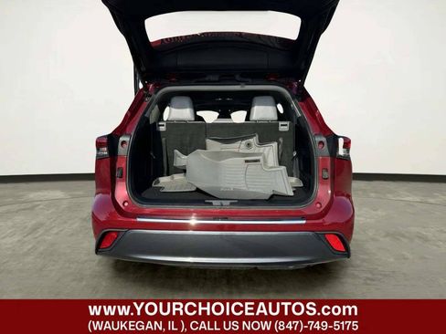 Used 2022 Toyota Highlander Limited AWD/4WD image 18