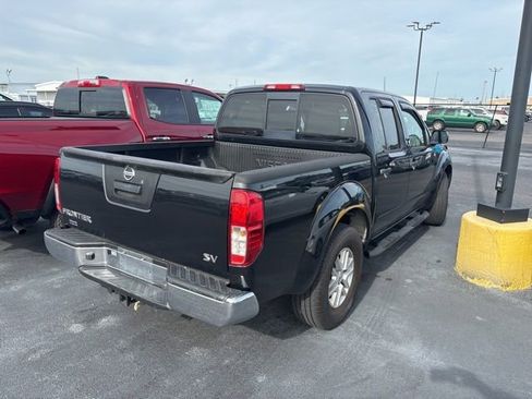 Used 2019 Nissan Frontier SV RWD image 6