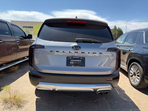 Used 2021 Kia Telluride S AWD/4WD image 5