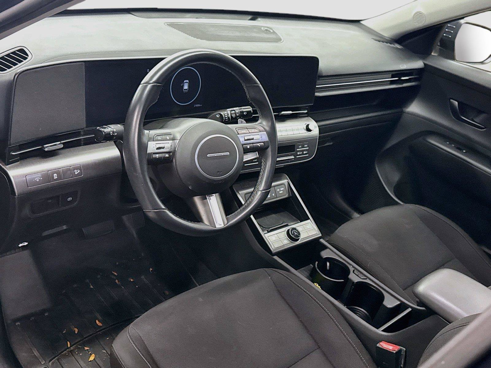 Used 2025 Hyundai Kona SEL AWD/4WD image 7