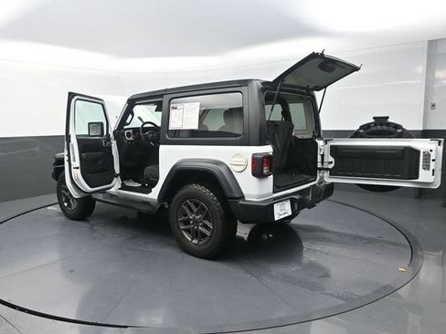 Used 2024 Jeep Wrangler Sport AWD/4WD image 32