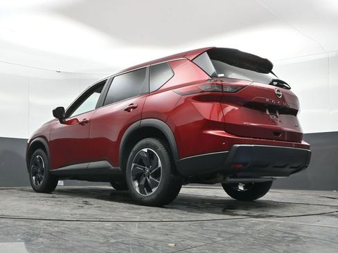 Used 2025 Nissan Rogue SV AWD/4WD image 48