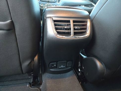 New 2025 Chevrolet Malibu LT w/ Midnight Edition image 11