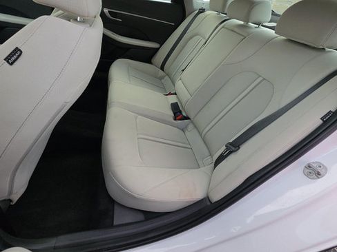 Used 2025 Hyundai Sonata SEL FWD image 13