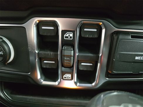 New 2026 Jeep Gladiator Sport image 29