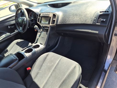 Used 2013 Toyota Venza LE AWD/4WD image 32