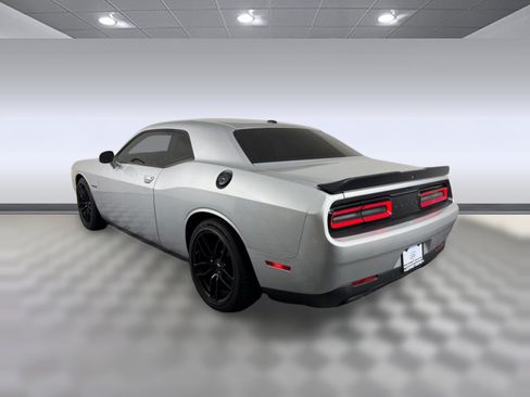 Used 2022 Dodge Challenger R/T w/ Blacktop Package RWD image 3