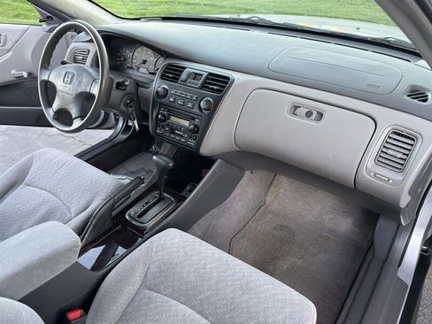 Used 2002 Honda Accord VP image 26