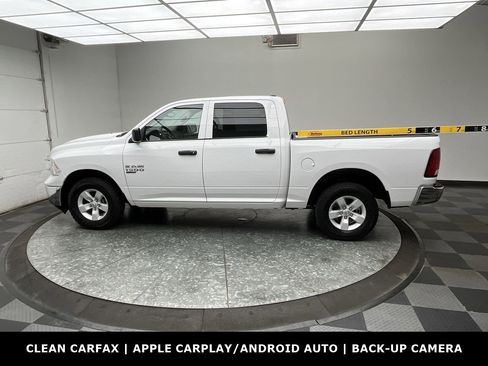 Used 2022 RAM 1500 Classic SLT AWD/4WD image 2