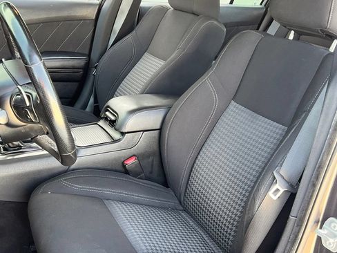 Used 2020 Dodge Charger SXT w/ Blacktop Package AWD/4WD image 4