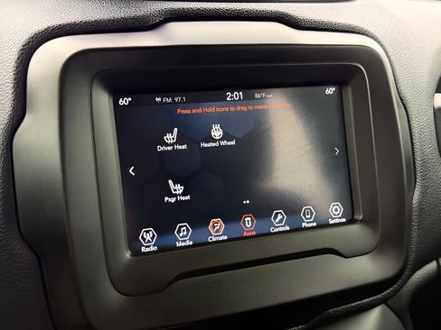 Used 2018 Jeep Renegade Altitude AWD/4WD image 46