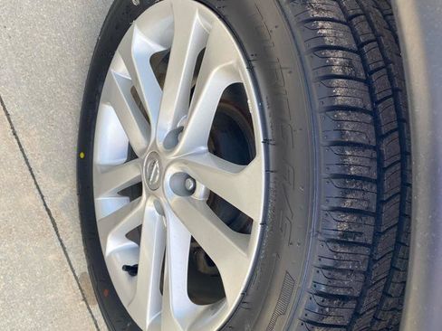 Used 2013 Nissan Juke S AWD/4WD image 9