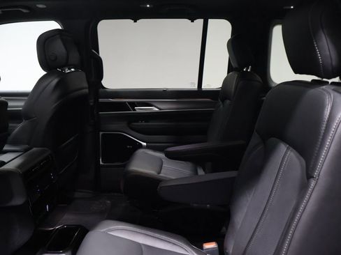 New 2026 Jeep Grand Wagoneer Limited image 11