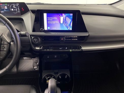 Certified 2025 Toyota Prius LE image 15
