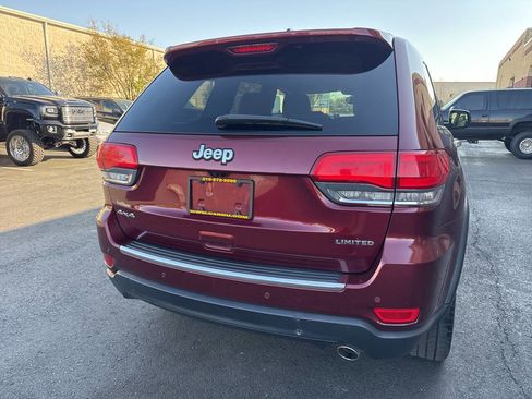 Used 2018 Jeep Grand Cherokee Limited image 16