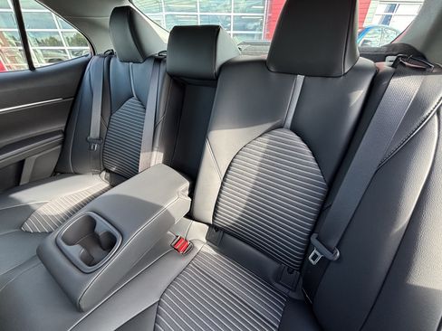 Used 2019 Toyota Camry SE w/ Audio Package FWD image 34