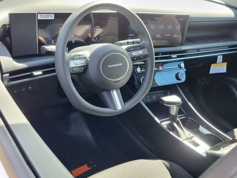 New 2026 Hyundai Tucson SEL image 3