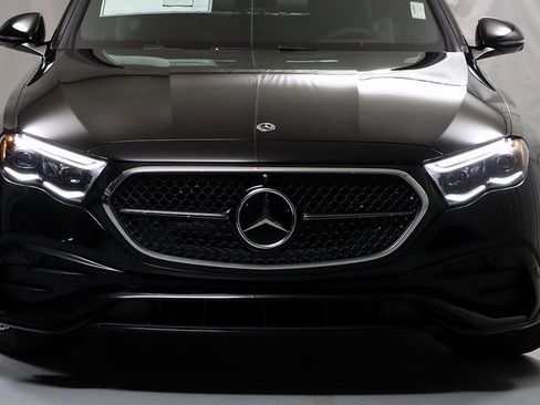 New 2026 Mercedes-Benz E 450 4MATIC Sedan image 6