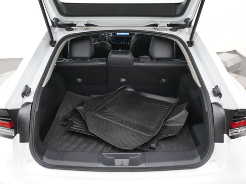 Used 2023 Toyota Prius XLE AWD/4WD image 16
