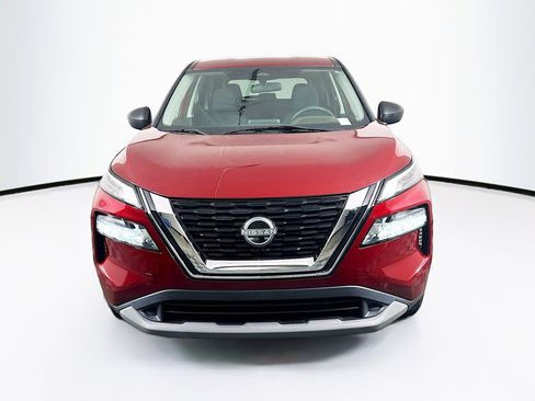 Used 2023 Nissan Rogue S image 2