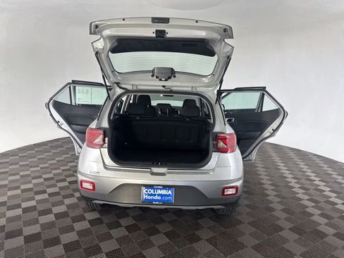 Used 2024 Hyundai Venue SEL image 18