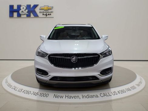 Used 2018 Buick Enclave Premium w/ Experience Buick Package AWD/4WD image 2