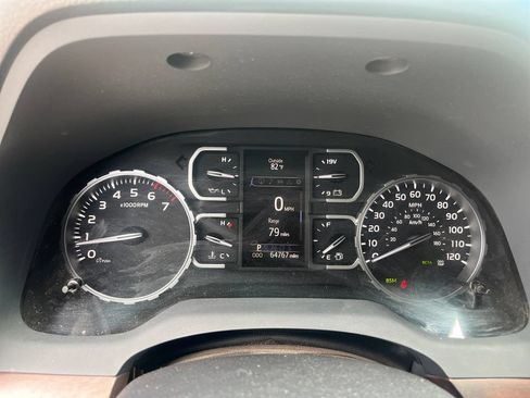 Used 2018 Toyota Tundra Limited w/ Limited Premium Package AWD/4WD image 13