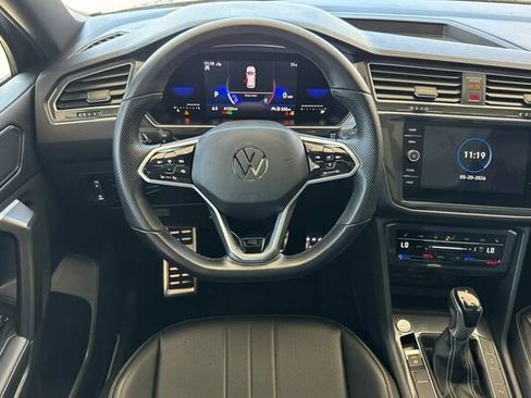 Used 2023 Volkswagen Tiguan SE R-Line AWD/4WD image 14