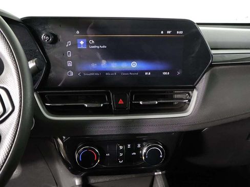 Used 2025 Chevrolet TrailBlazer LT AWD/4WD image 31