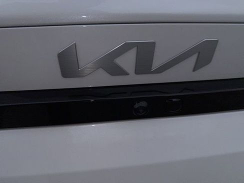 Used 2025 Kia K4 EX image 16