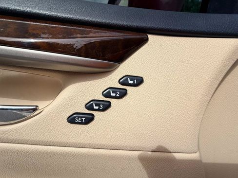Used 2015 Lexus ES 350 w/ Premium Package FWD image 27