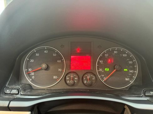 Used 2009 Volkswagen Rabbit S FWD image 18