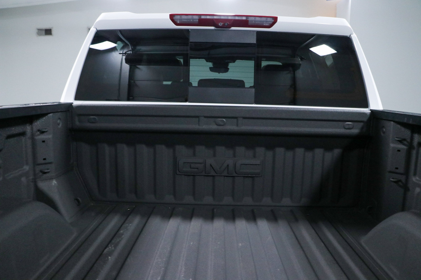 Used 2025 GMC Sierra 1500 AT4 w/ AT4 Premium Package AWD/4WD image 33
